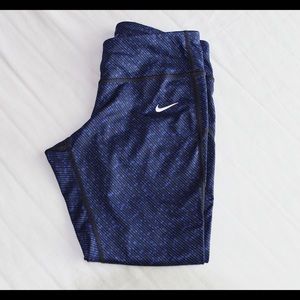 Nike women's dri-fit small blue cropped leggings